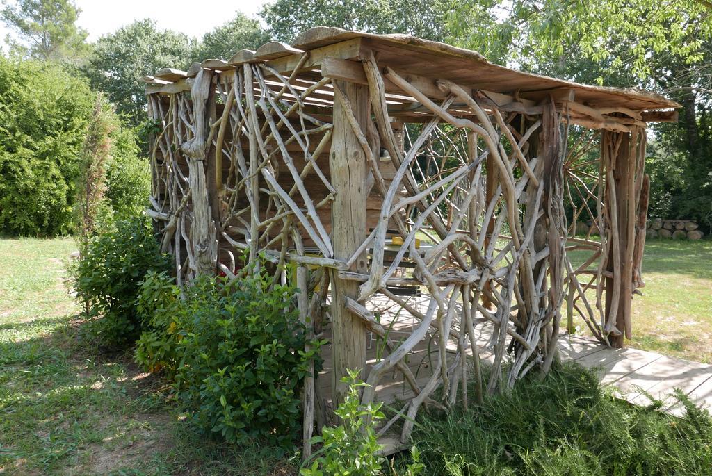 Cabane De La Leque Fontvieille Exterior photo